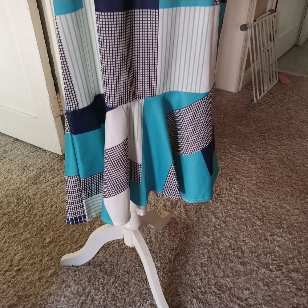 Color Block Strappy Mermaid Dress - Picture 3 of 8